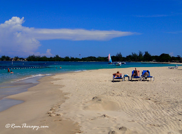 Plenty of space to relax, Jewel Runaway Bay, Jamaica copyright Rum Therapy